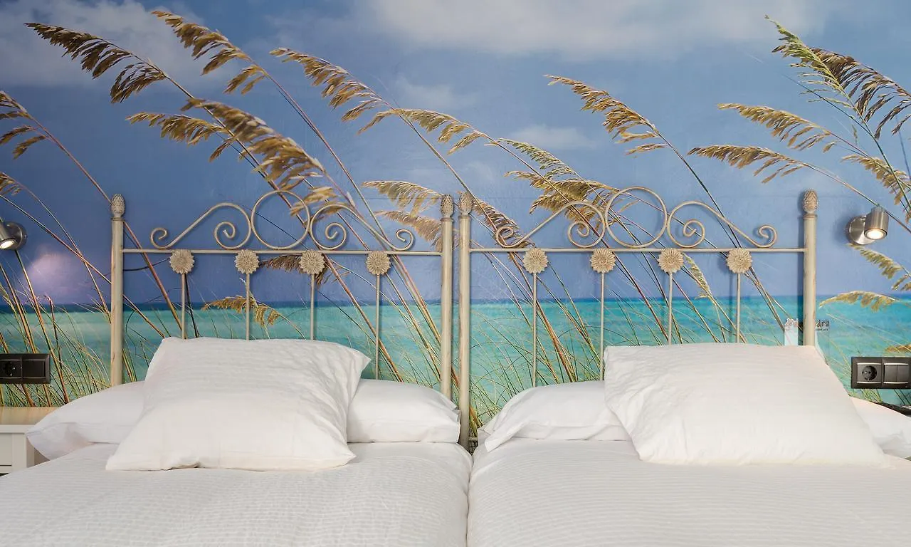 Bed & Breakfast Salamandra Plaza Competa