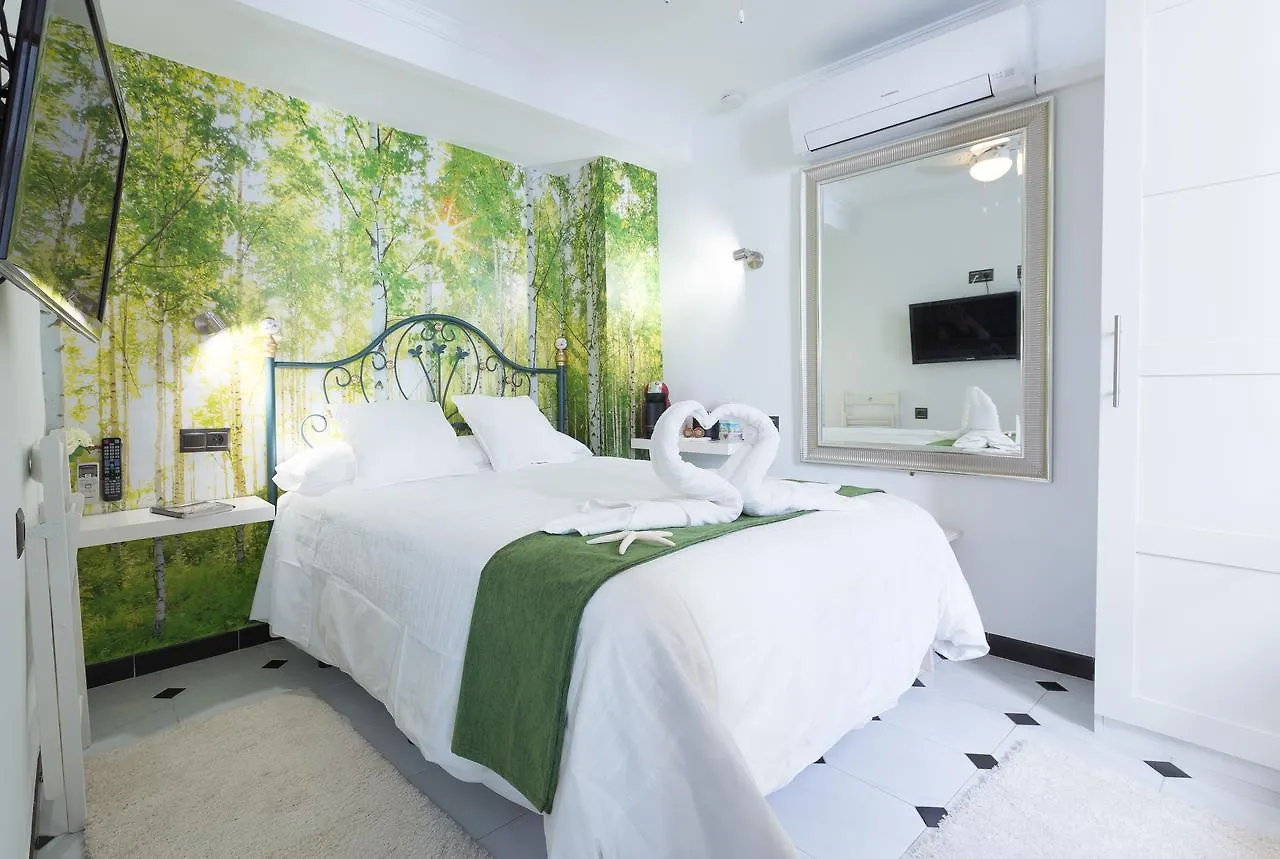 ** Bed & Breakfast Salamandra Plaza Competa Spain
